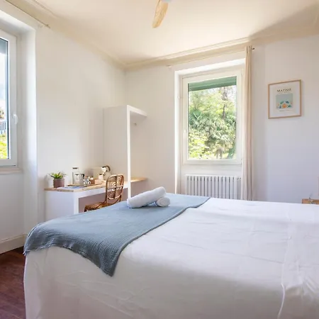 Far Out Habitación en casa particular