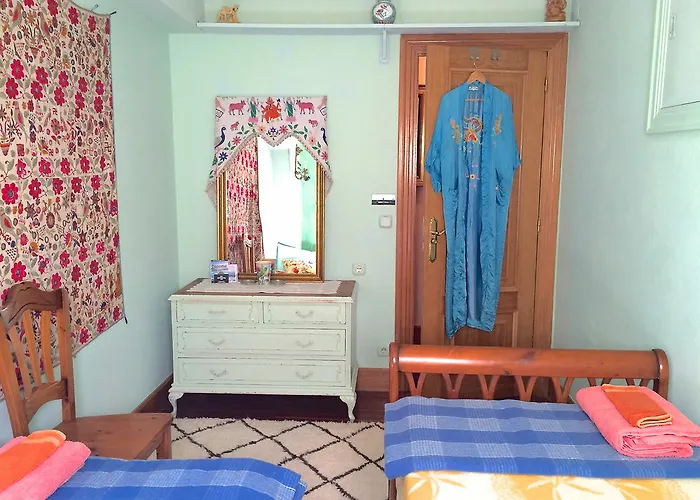 Far Out Habitación en casa particular