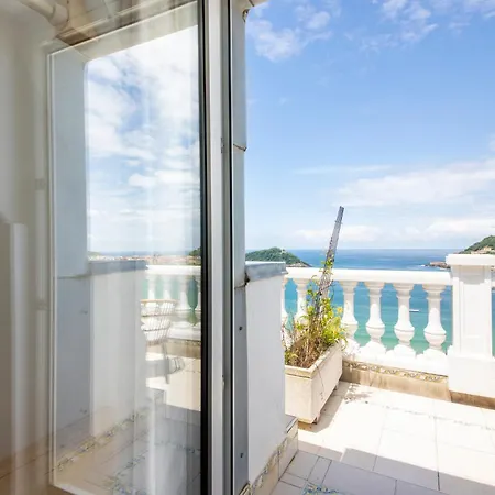 Δωμάτια σε οικογενειακή κατοικία Far Out *