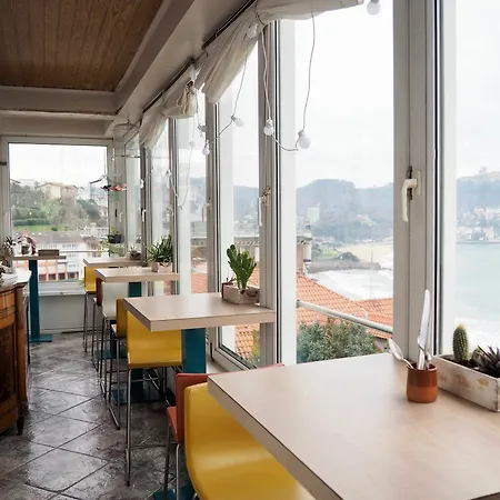 홈스테이 Far Out