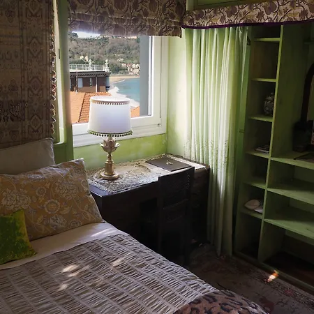 Far Out Δωμάτια σε οικογενειακή κατοικία *