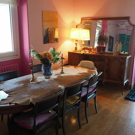 Far Out Δωμάτια σε οικογενειακή κατοικία