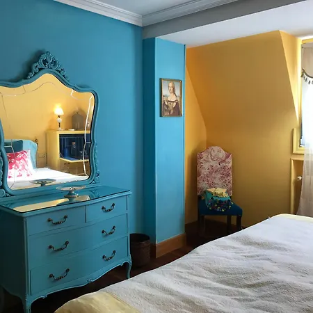 Far Out Σαν Σεμπαστιάν