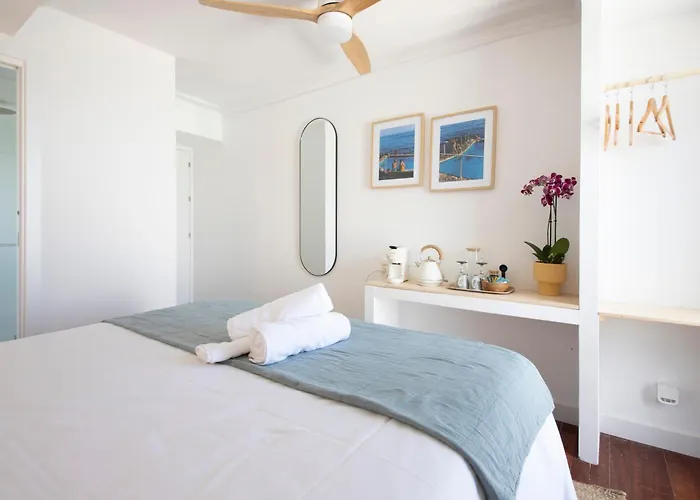 Far Out * サン・セバスティアン