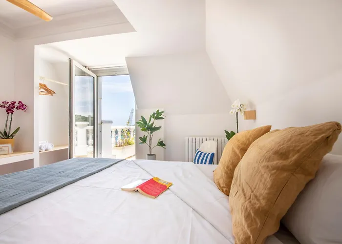 Far Out * 산세바스티안