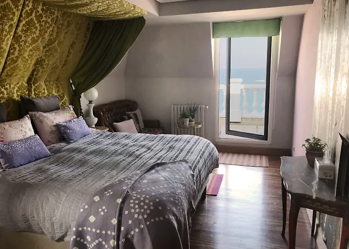 Far Out 홈스테이 산세바스티안