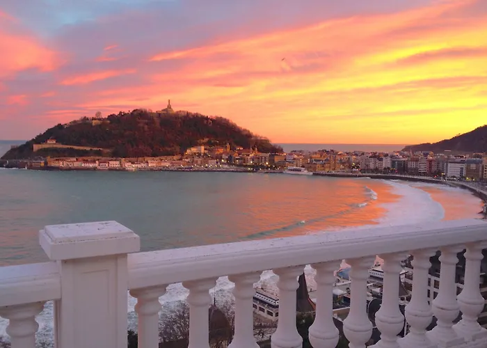 홈스테이 Far Out *