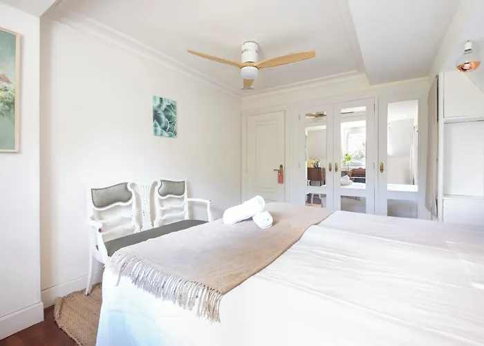 Far Out * サン・セバスティアン