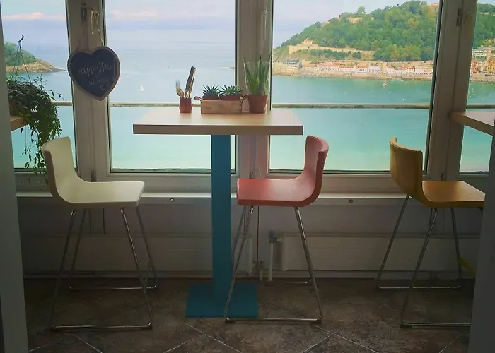 홈스테이 Far Out *