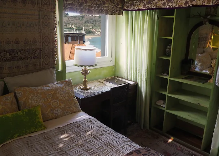 Far Out 홈스테이 *