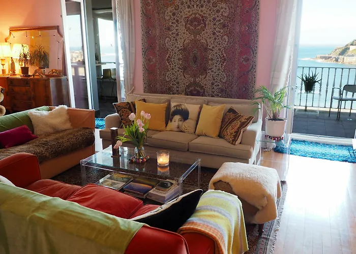 ホームステイ Far Out *